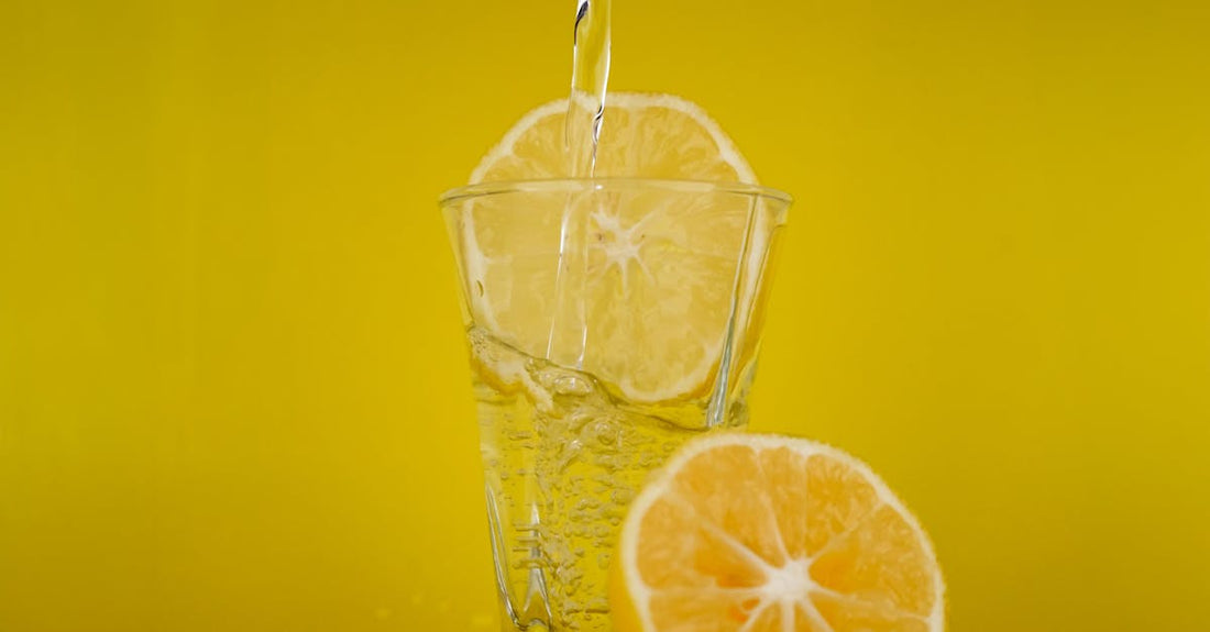 Agua con limon para depurar