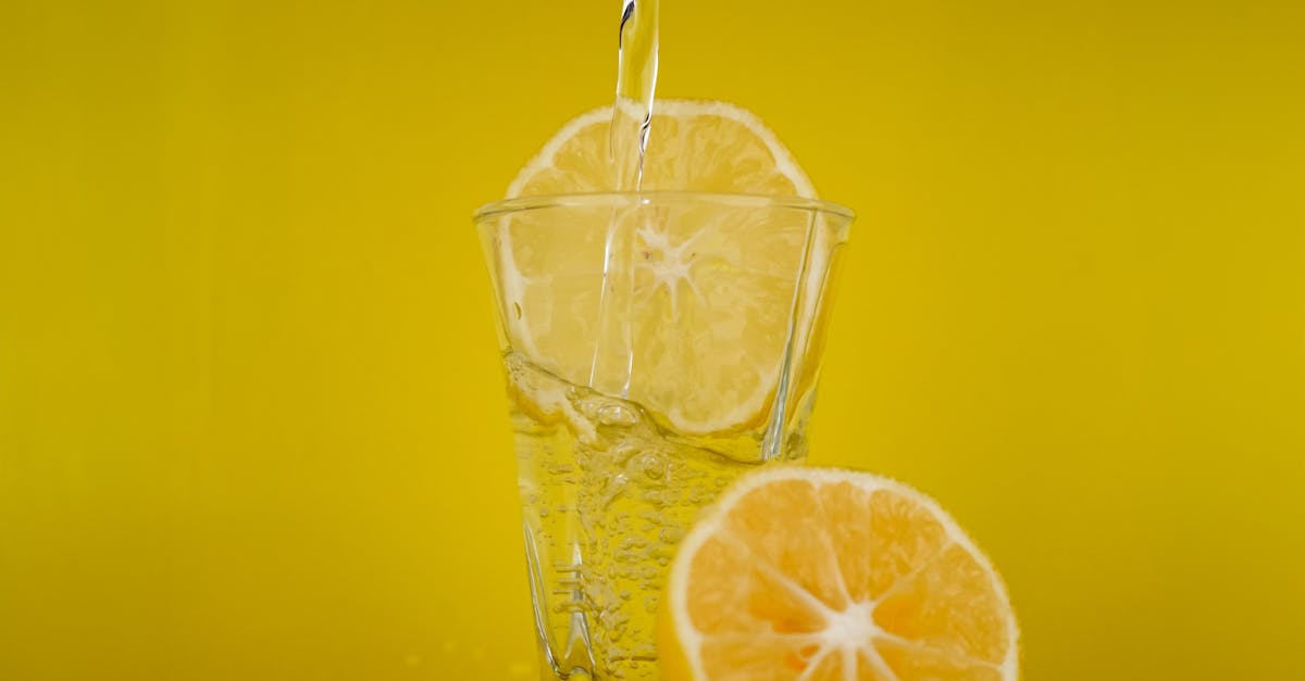 Agua con limon para depurar